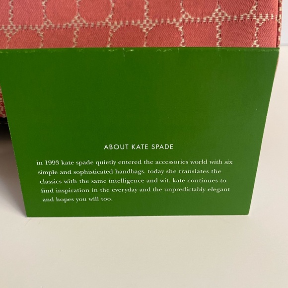 Kate Spade-Classic preppy pink fabric and brown leather strap.Shoulder bag - Picture 2 of 11